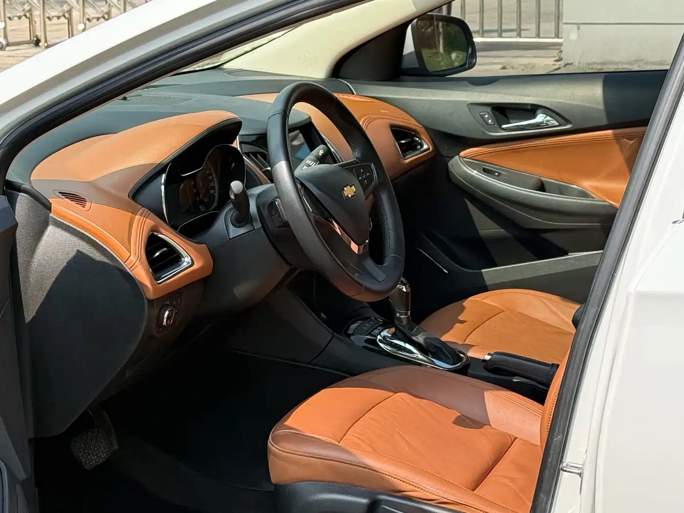 Фото 8 - Chevrolet Cruze