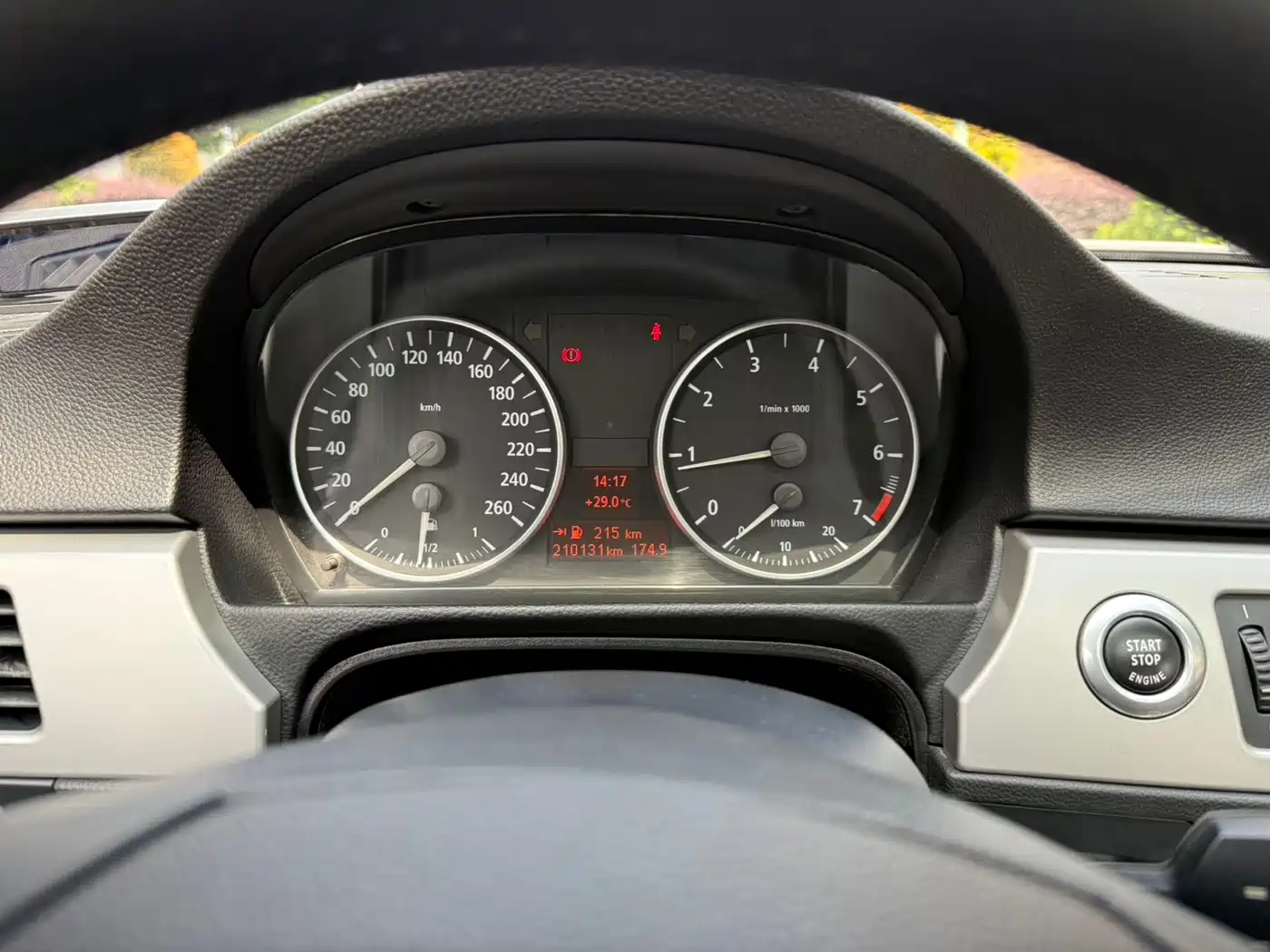 BMW 3 Series (Import) 2005 Model E90 320i фото 15