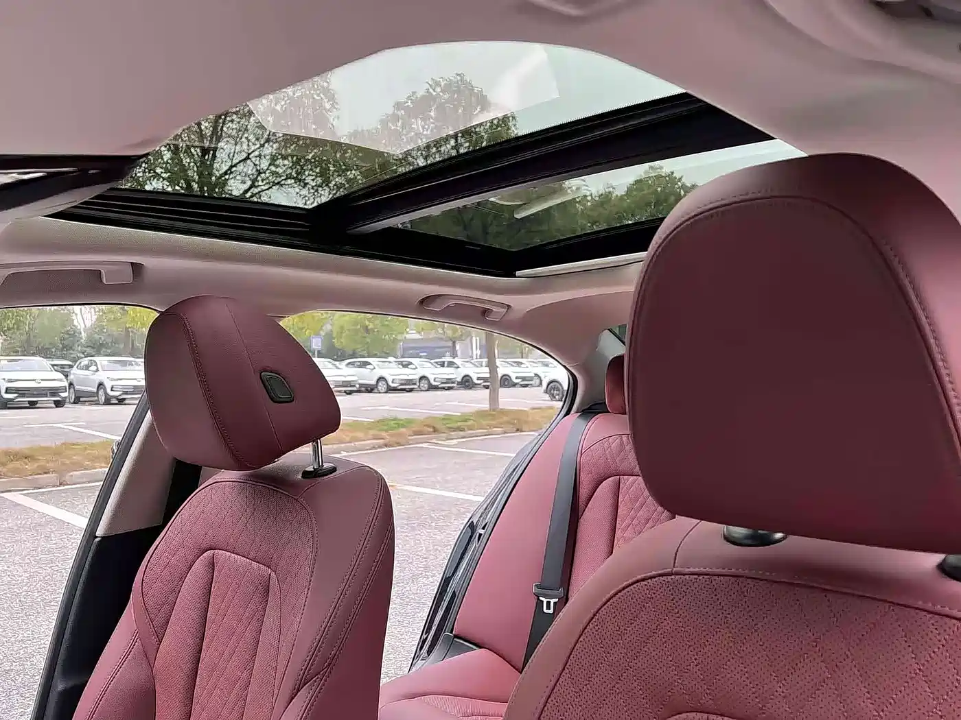 BMW 3 Series 2025 325Li M Sport Package фото 11