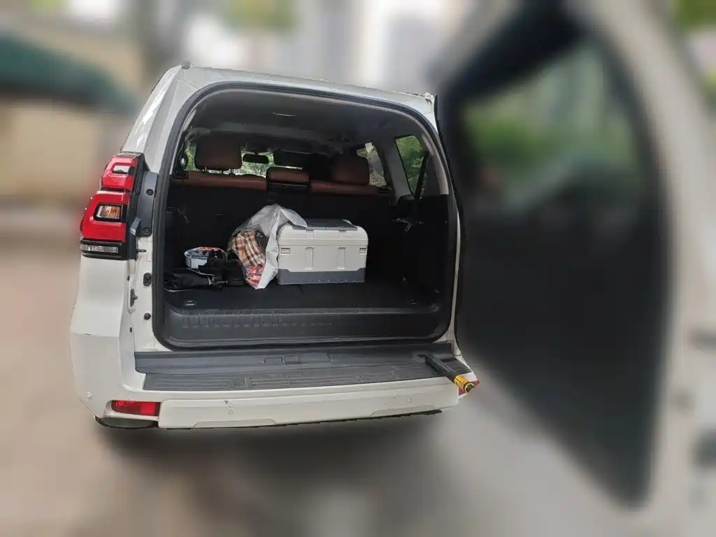 Photo 15 - Toyota Prado