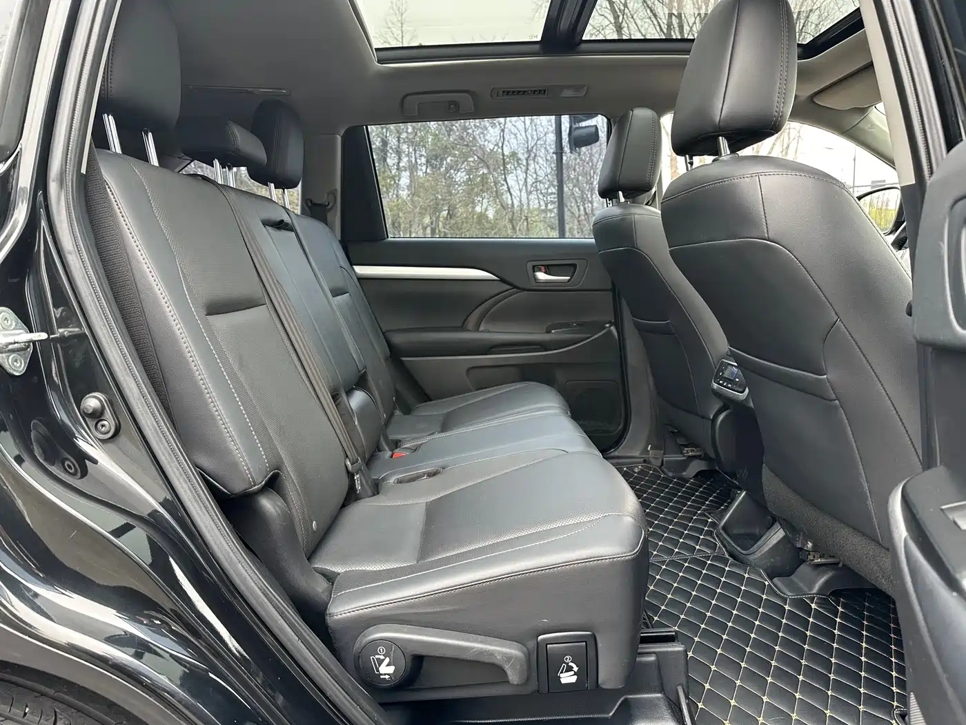 Toyota Highlander 2021 2.0T AWD Luxury 7-Seater фото 6
