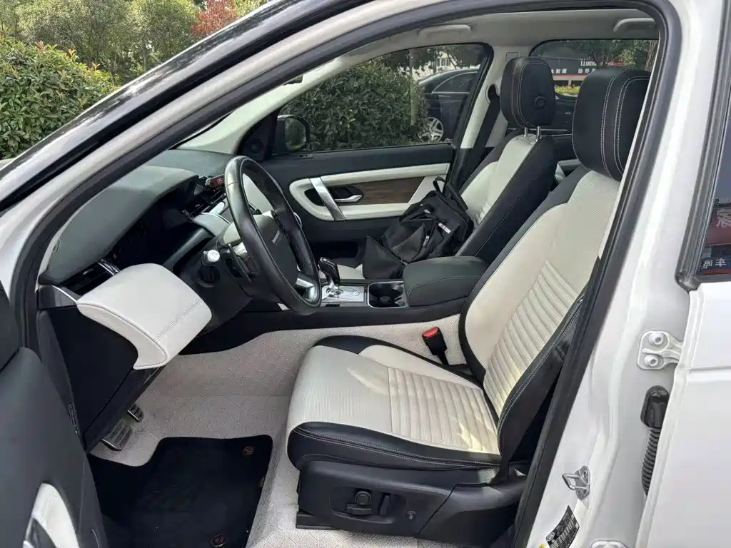 Фото 15 - Land Rover Discovery Sport