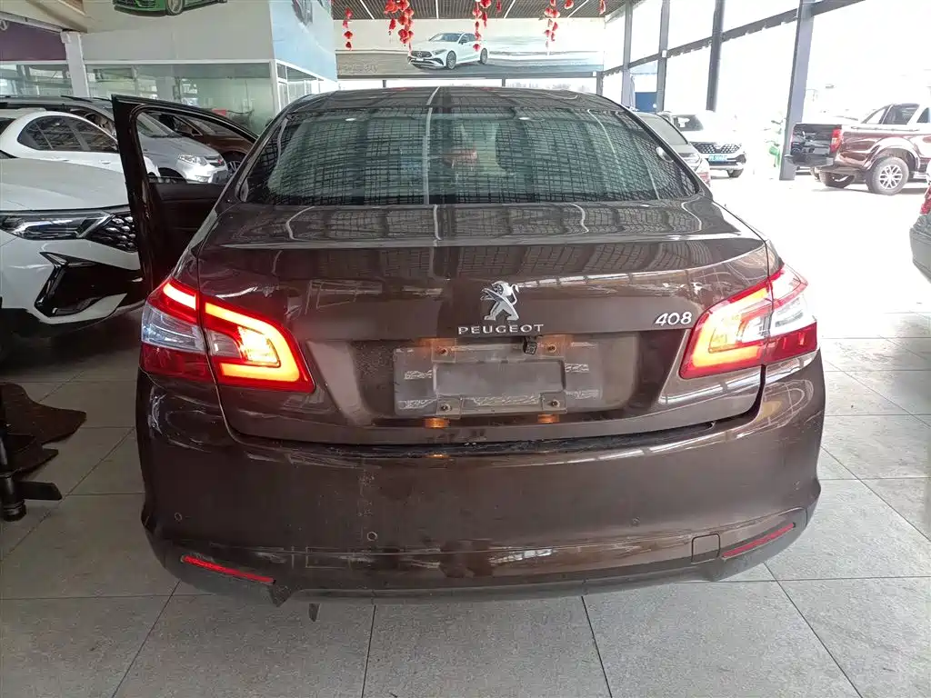 Peugeot 408 2014 1.8L Automatic Luxury Edition фото 6