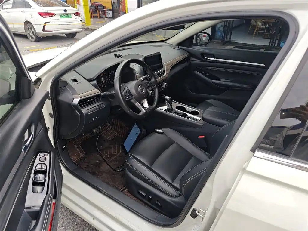 Photo 15 - Nissan Teana