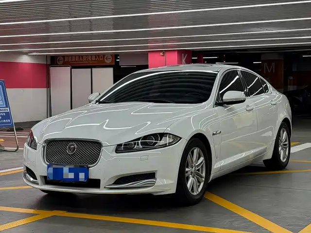  Jaguar Jaguar XF 2014 XF 2.0T Elegance Edition