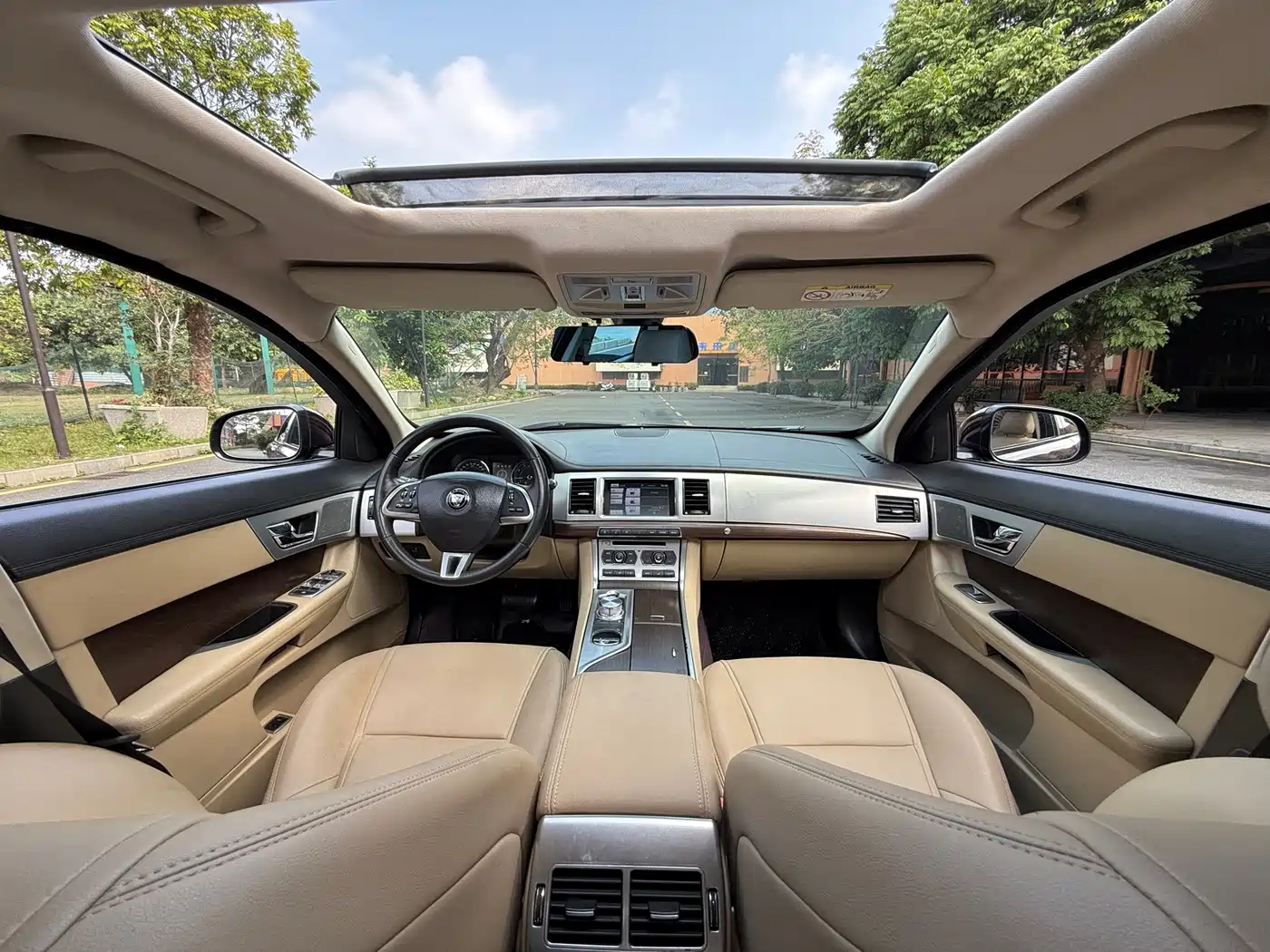 Jaguar XF 2015 2015 XF 2.0T Style Edition