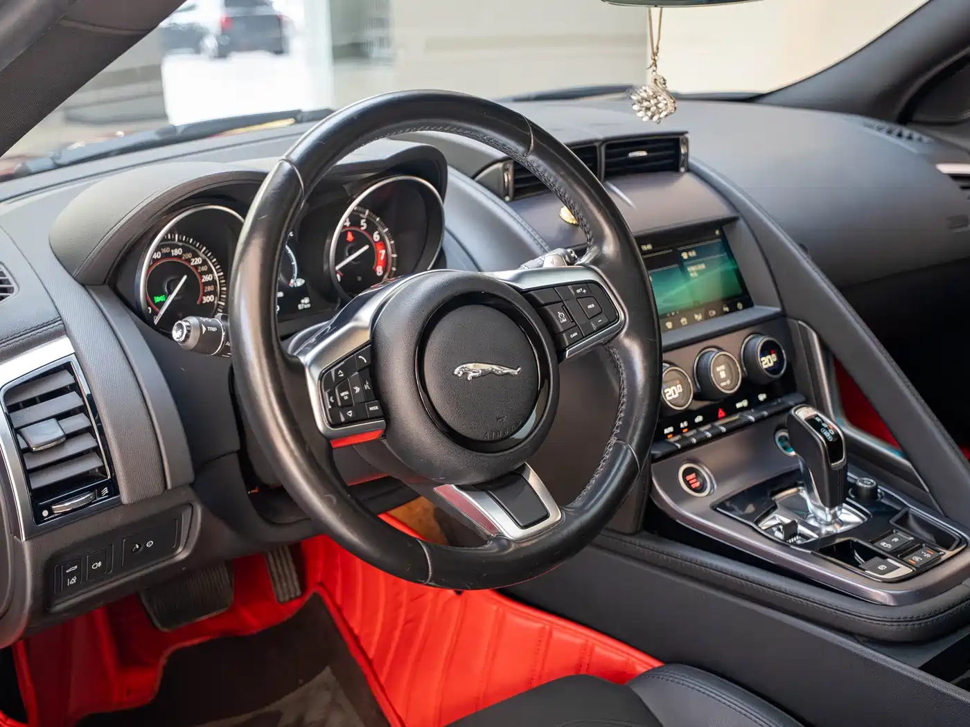 Jaguar F-TYPE 2018 2019 2.0T Coupe