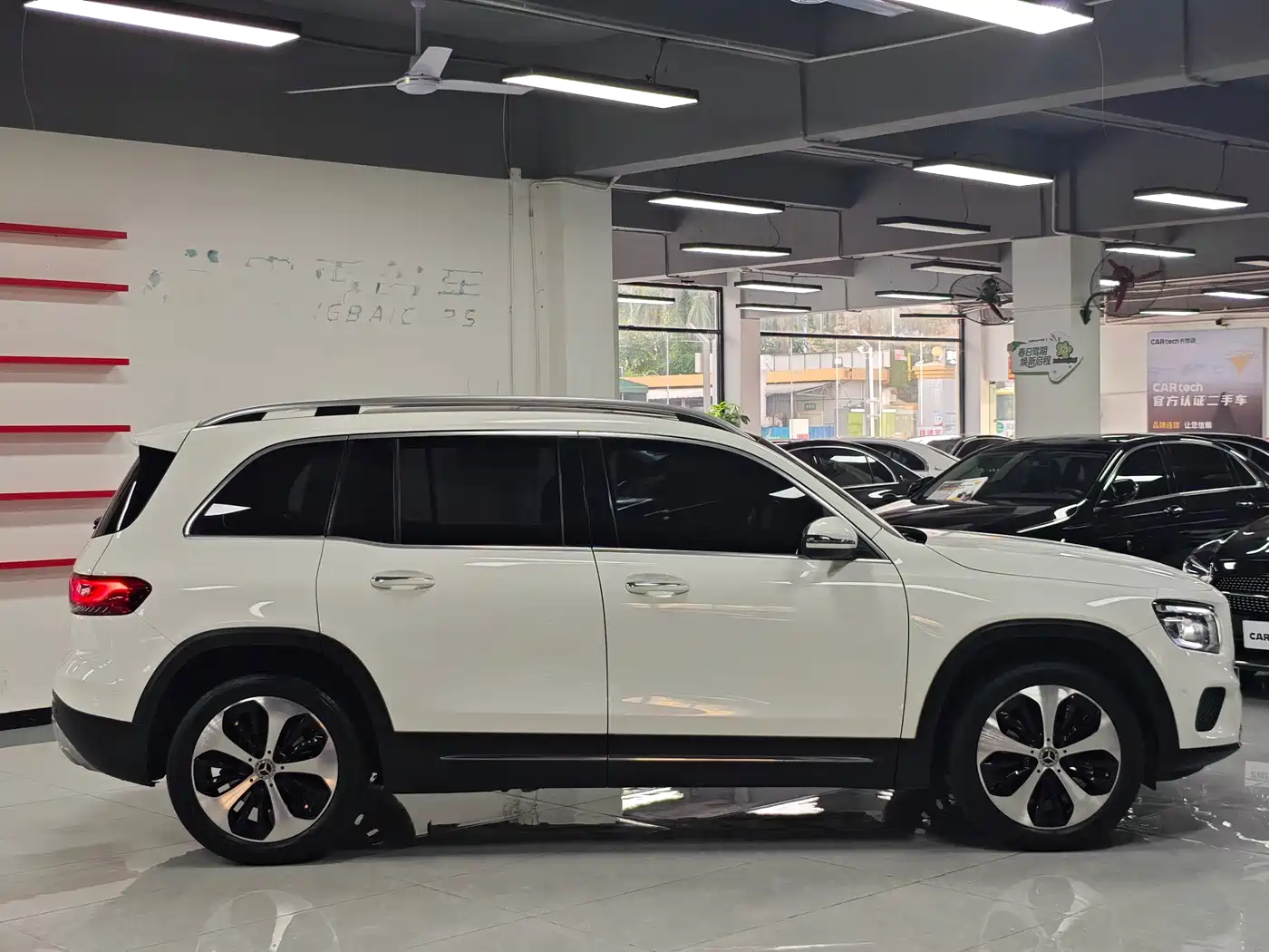 Mercedes-Benz GLB 2022 Model GLB 200 Fashion Edition фото 3