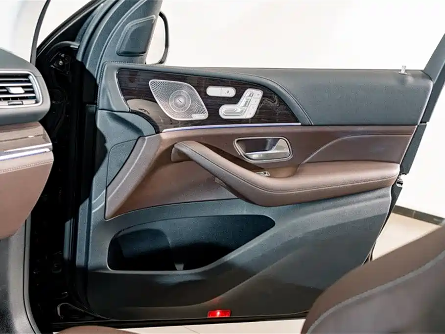 Mercedes-Benz GLS 2021 GLS 450 4MATIC Fashion фото 18