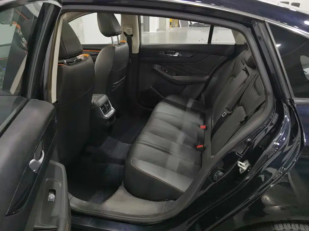 Dongfeng Aeolus Yixuan MAX 2023 2023 1.5T Ultra Stylish Dad Edition