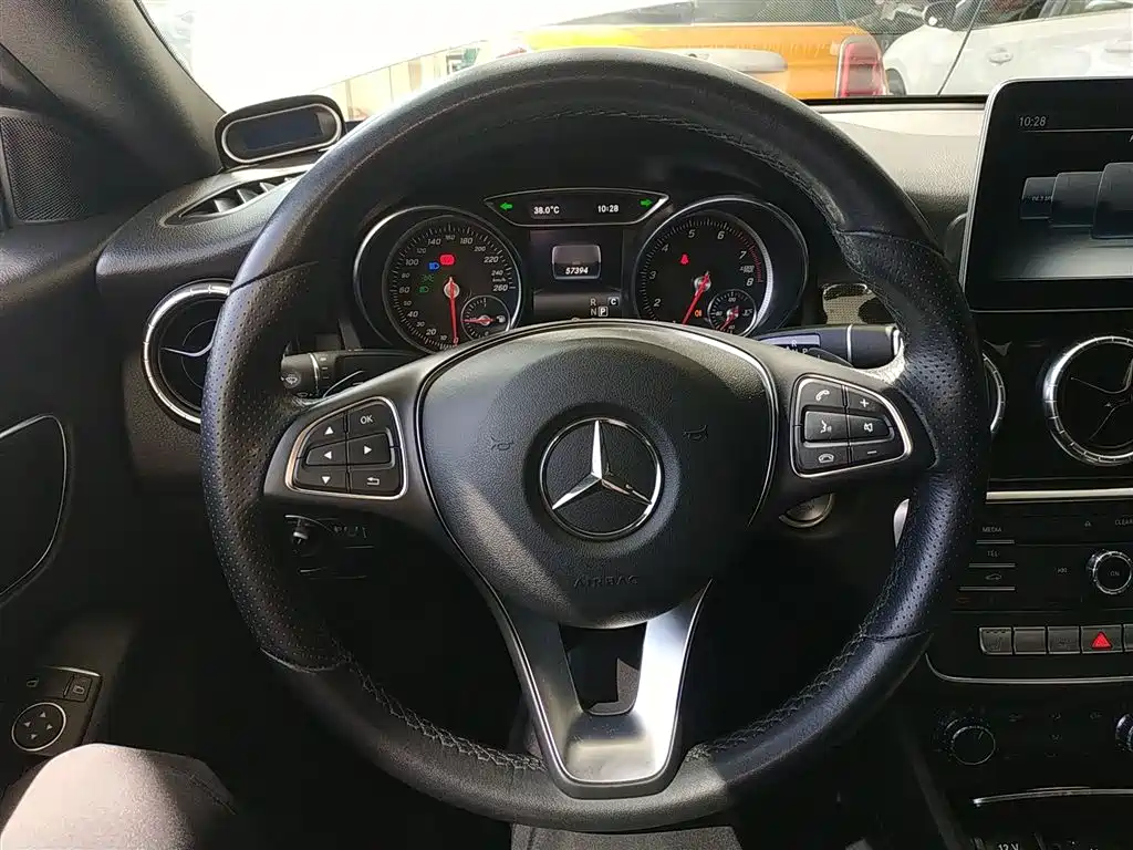 Mercedes-Benz CLA (Import) 2017 Facelift CLA 180 фото 11