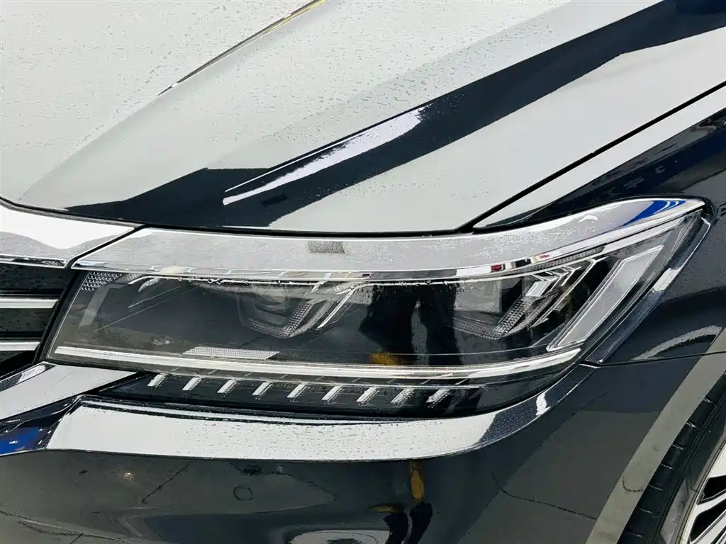 Volkswagen Passat 2019 Model 330TSI Luxury Edition China V фото 11