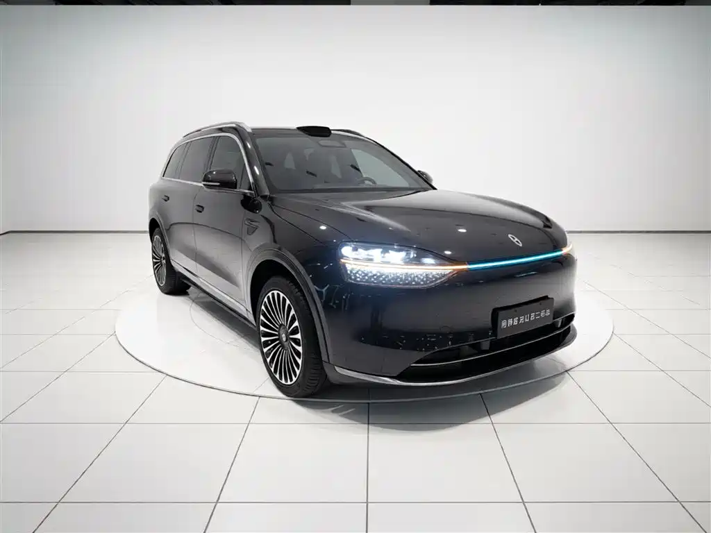 AITO Wenjie AITO M9 2025 Extended Range Ultra 52kWh 5-Seater фото 4