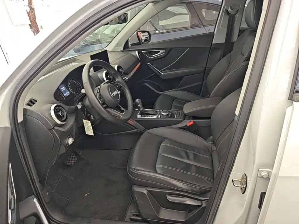 Фото 15 - Audi Q2L
