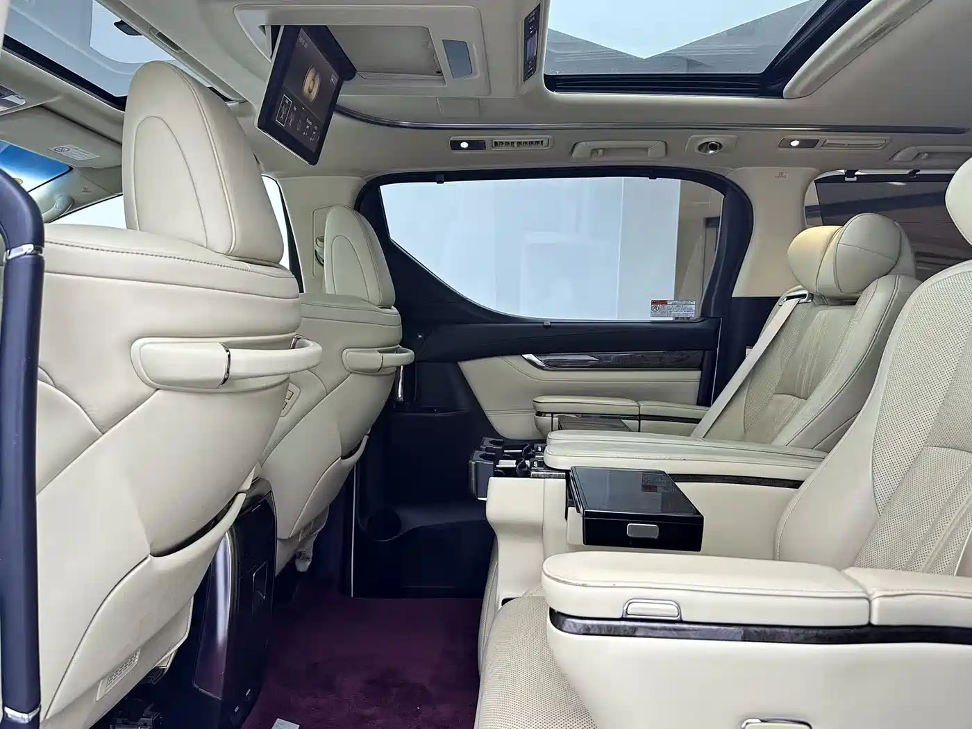Toyota Alphard 2018 3.5L Premium фото 5
