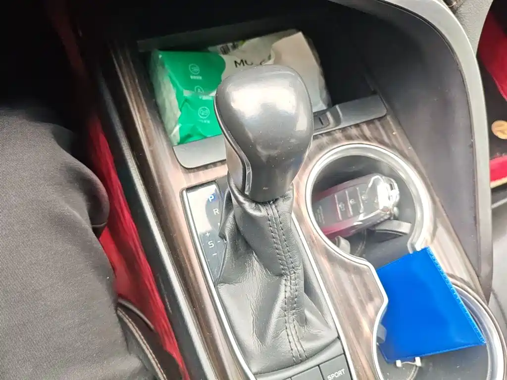 Toyota Camry 2018 2.5G Luxury Edition фото 14