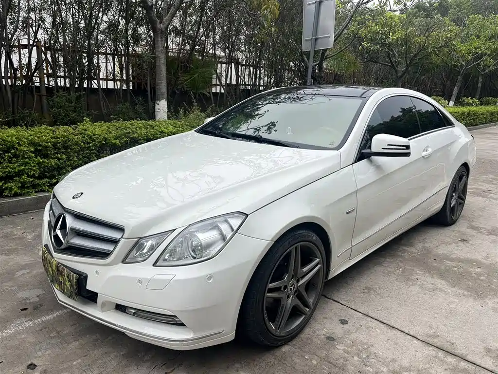 Mercedes-Benz E-Class (Import) 2010 E 260 CGI Coupe