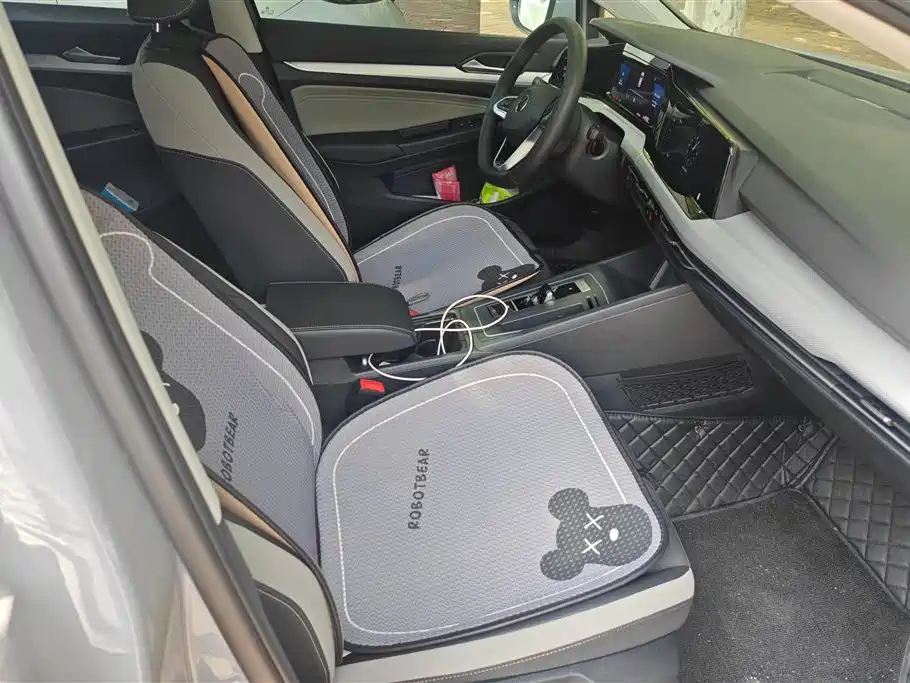 Volkswagen Golf 2023 Facelift 200TSI DSG Pro фото 8