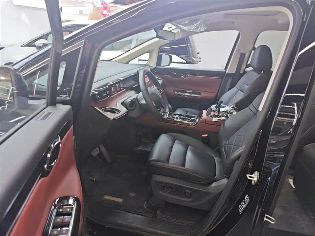 GAC Trumpchi Trumpchi E8 NEV 2024 Model 150km MAX+ фото 16