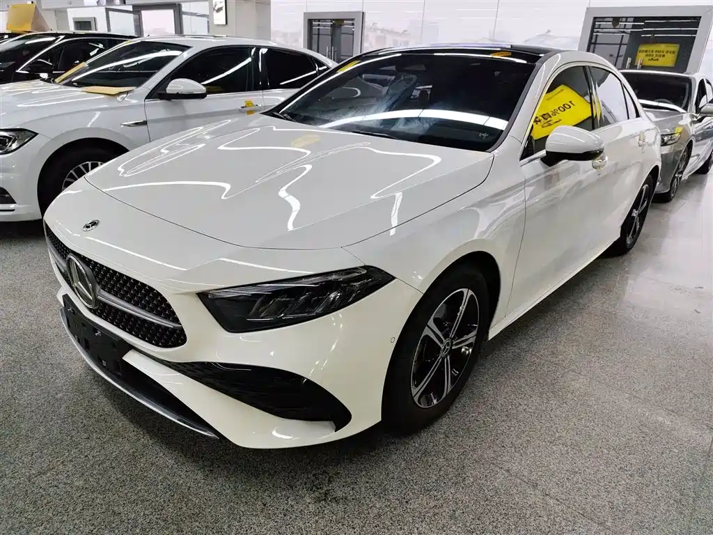 Mercedes-Benz A-Class 2024 A 200 L Fashion Edition