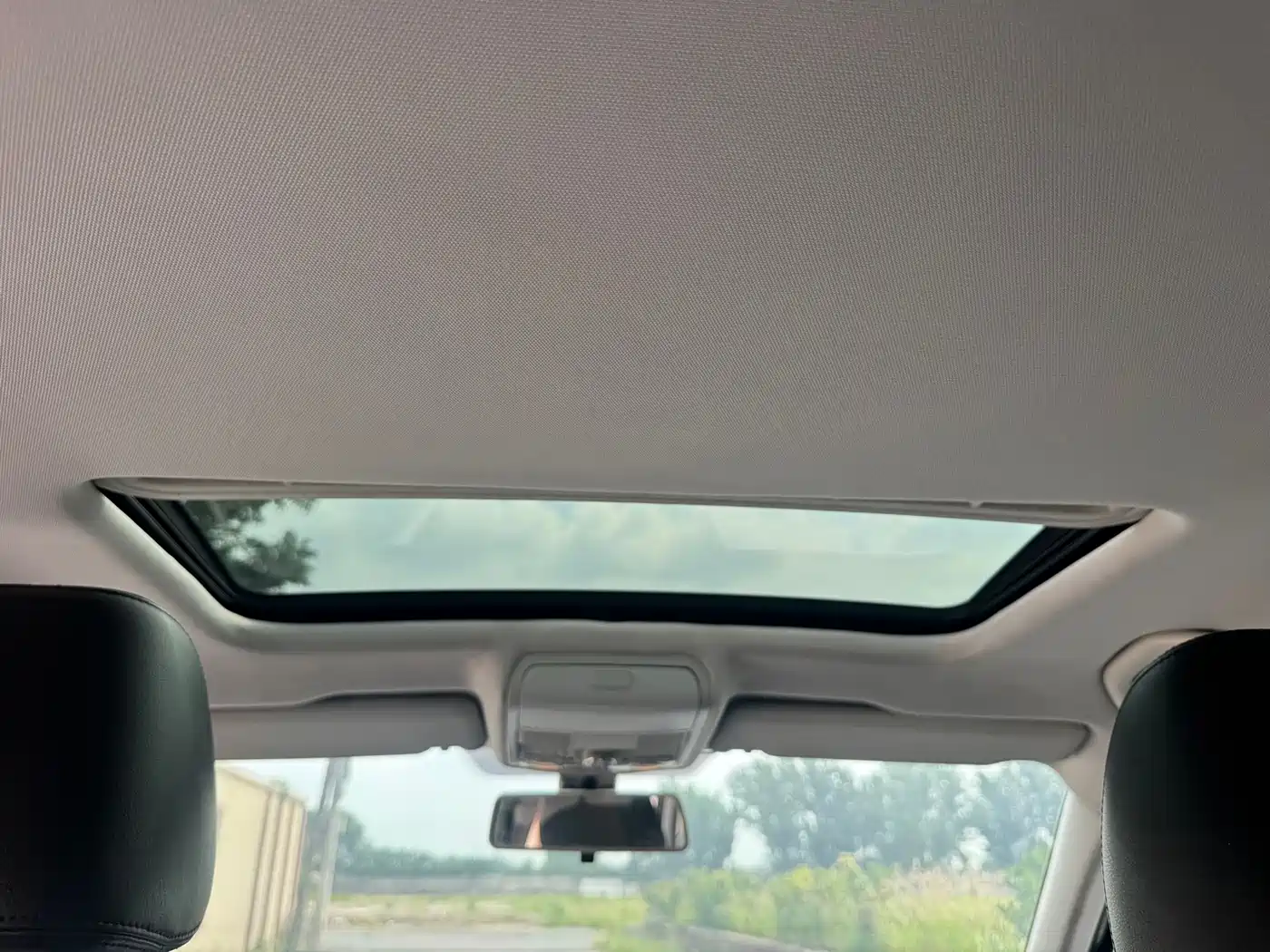 Volkswagen Passat 2012 2011 1.8TSI Automatic Premium Edition