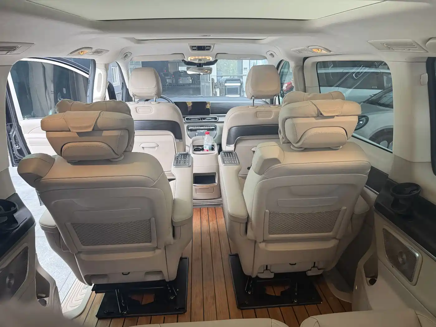 Mercedes-Benz V-Class 2025 2024 V 300 L Long Wheelbase Luxury Edition