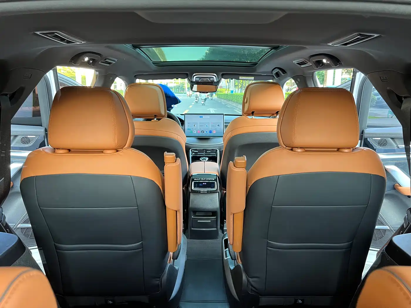BYD Tang New Energy 2022 EV 730KM Premium фото 19