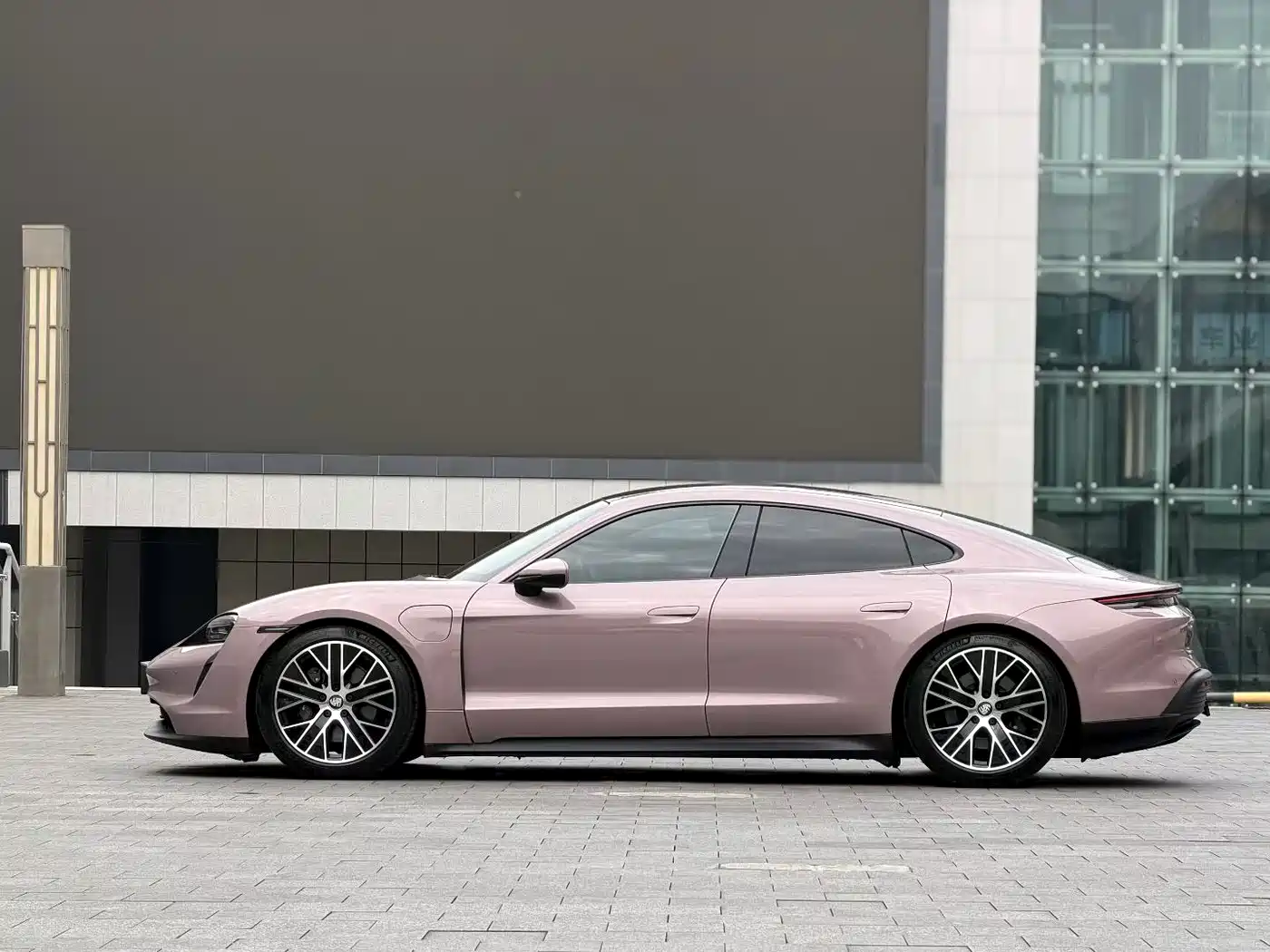 Porsche Taycan 2022 Taycan фото 2