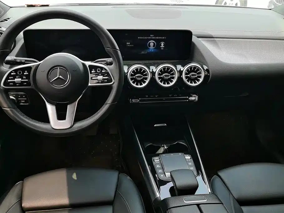 Mercedes-Benz GLA 2022 Facelift GLA 200 фото 12