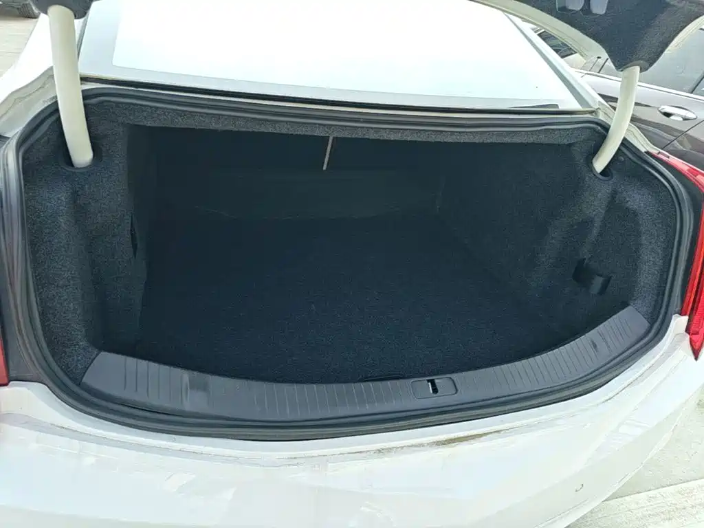Cadillac XTS 2015 2014 28T Comfort