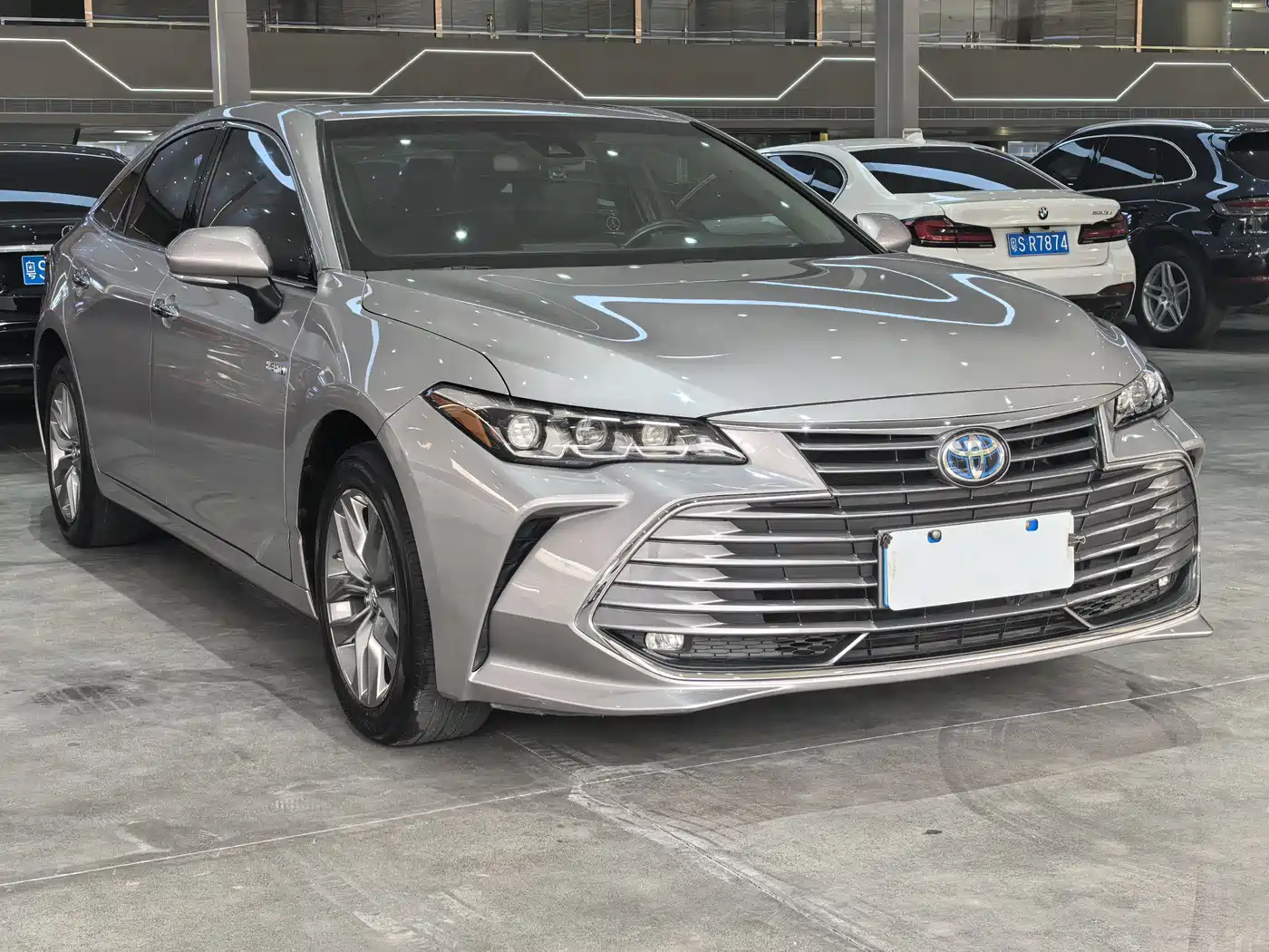 Toyota Avalon 2019 Hybrid 2.5L Luxury Edition China VI фото 3