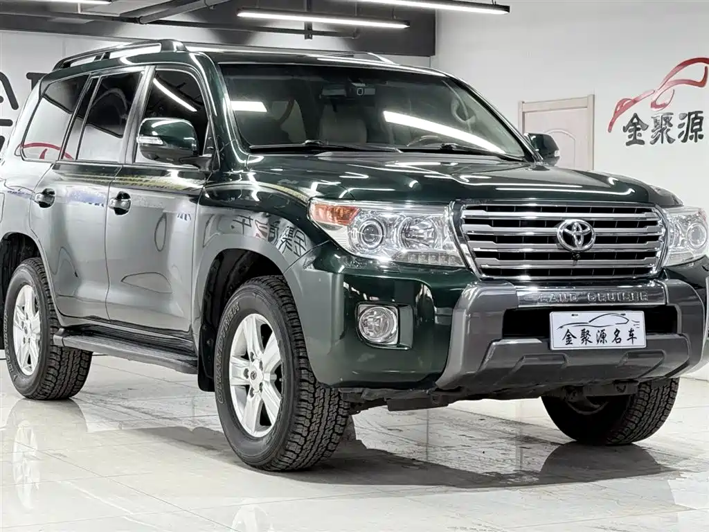 Toyota Land Cruiser 2012 4.0L Automatic GX-R фото 3