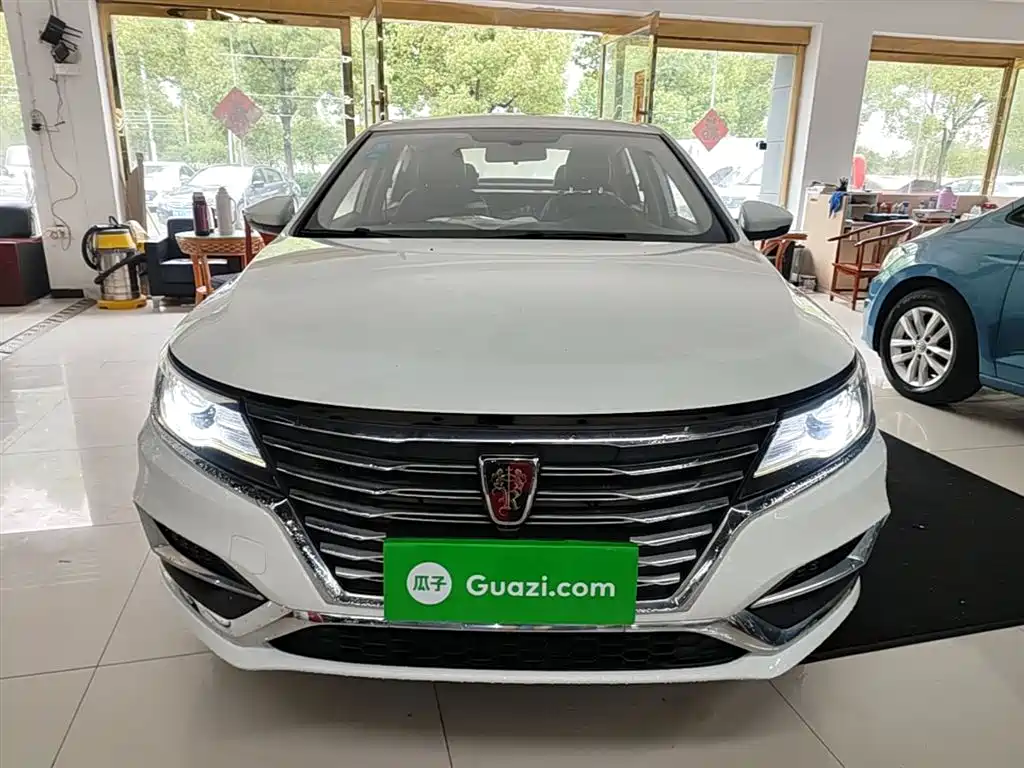 Roewe i6 2020 2020 PLUS 1.6L CVT 4G Connected Glory Flagship Edition