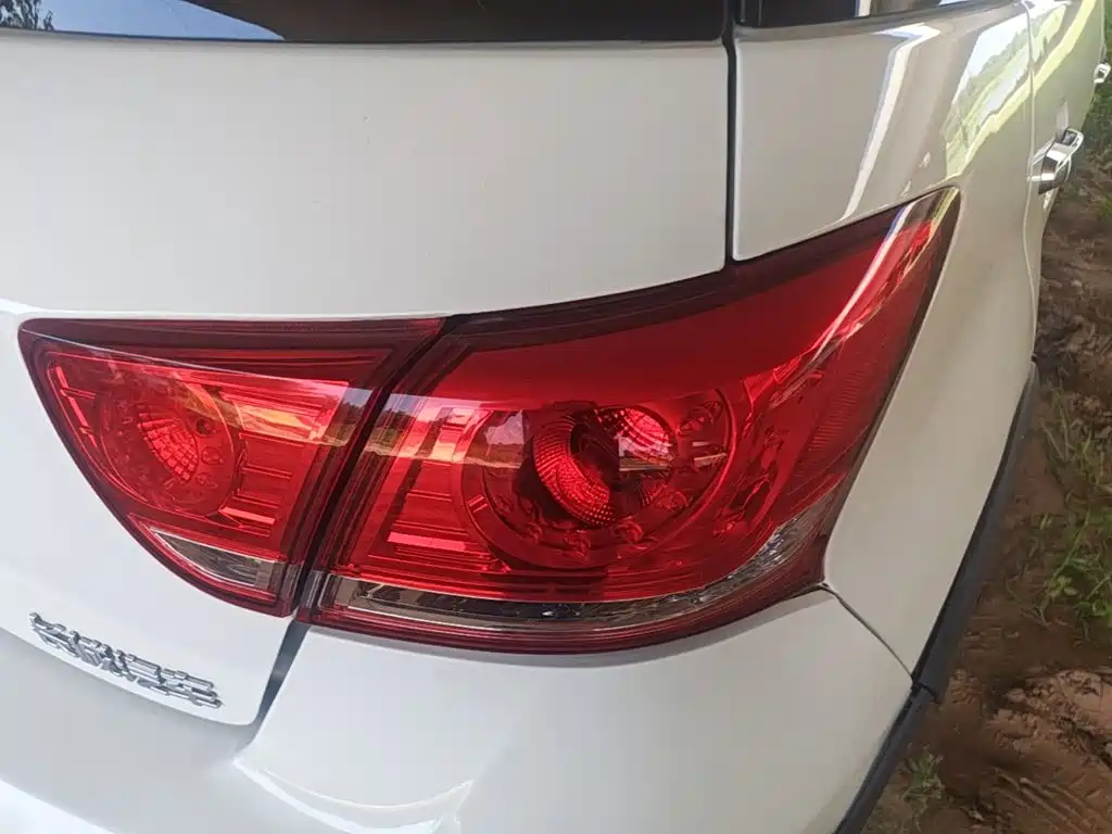 Фото 8 - Haval H1