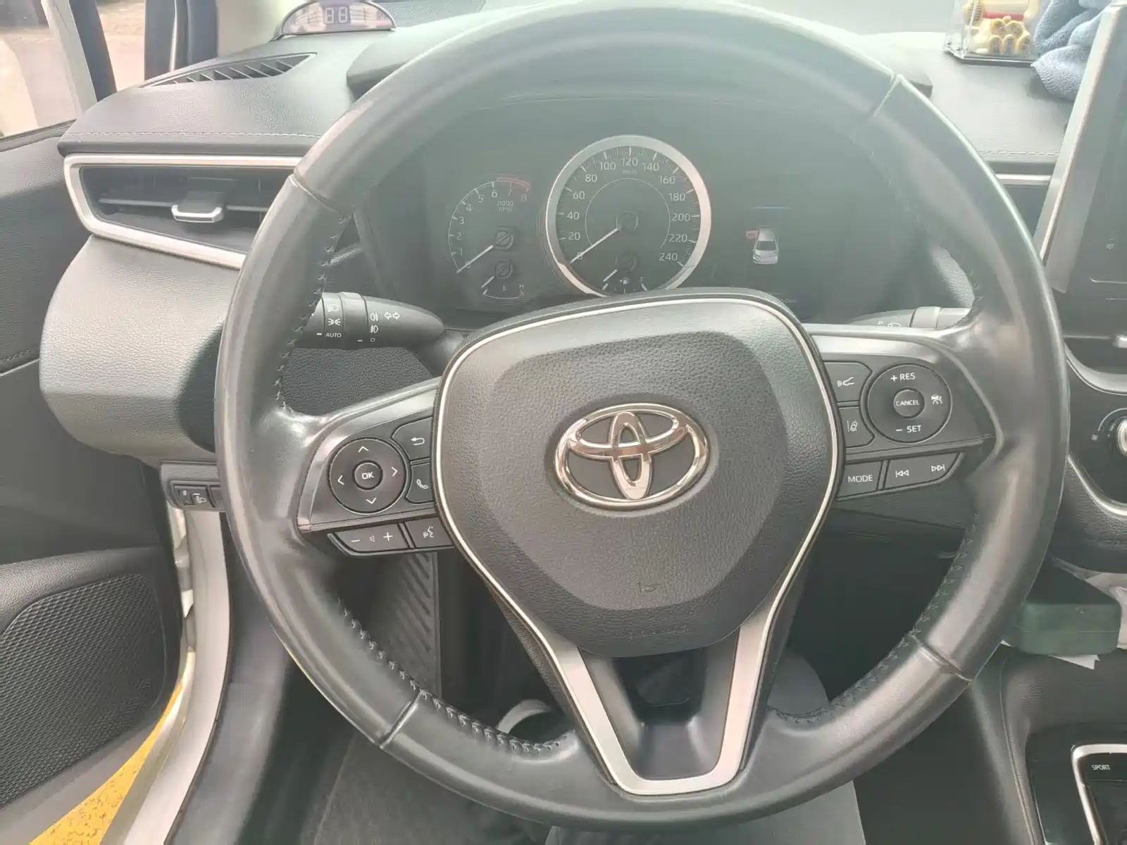 Фото 3 - Toyota Corolla