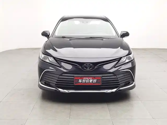 Toyota Camry 2023 2.0G Luxury Edition — фото 3