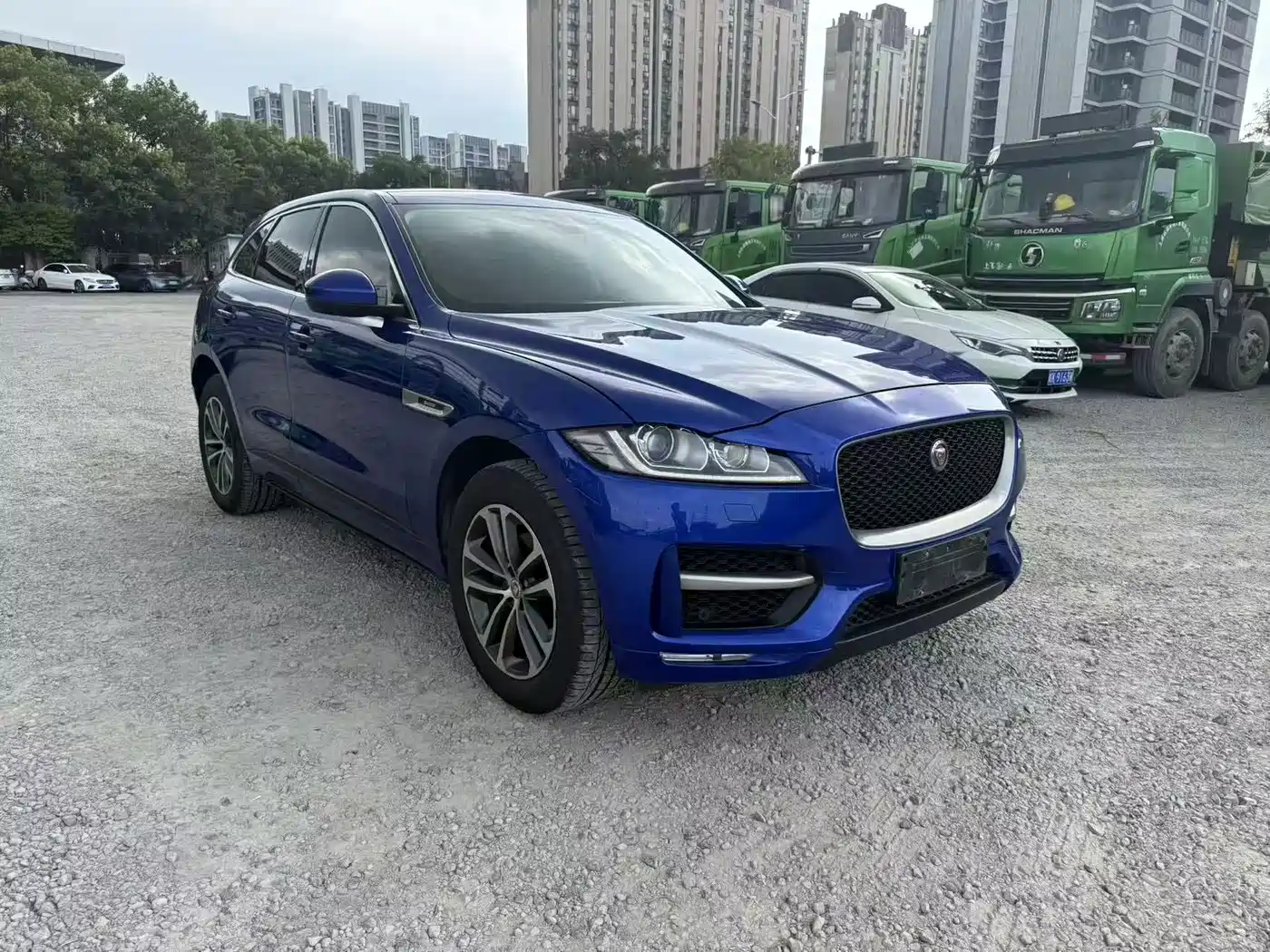 Jaguar F-PACE 2017 2016 2.0T FWD Urban Premium Edition