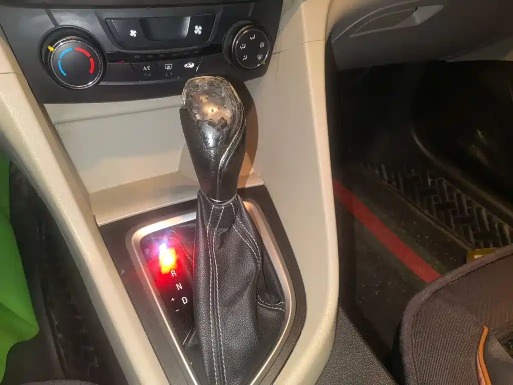 Фото 10 - Buick Excelle