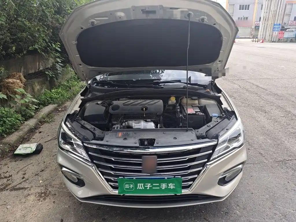 Фото 21 - Roewe i5