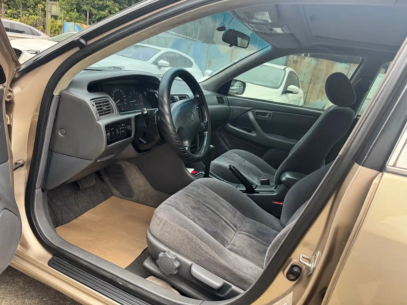 Toyota фото 9