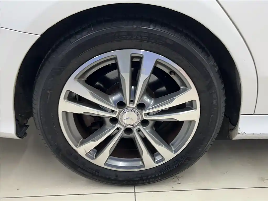 Mercedes-Benz C-Class 2015 Facelift C 200 L Sport фото 22