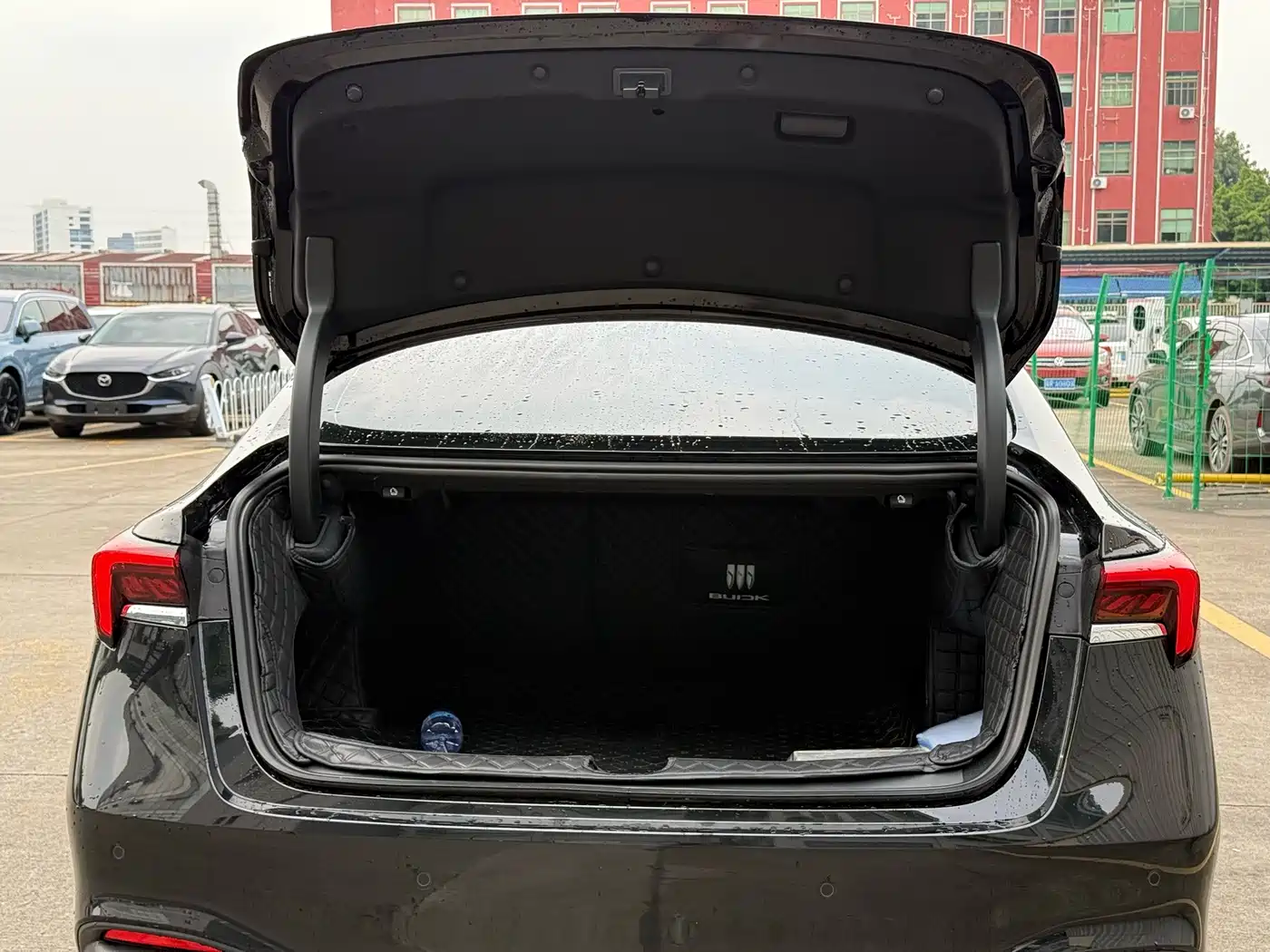 Buick LaCrosse 2025 2025 Model 28T Platinum Edition