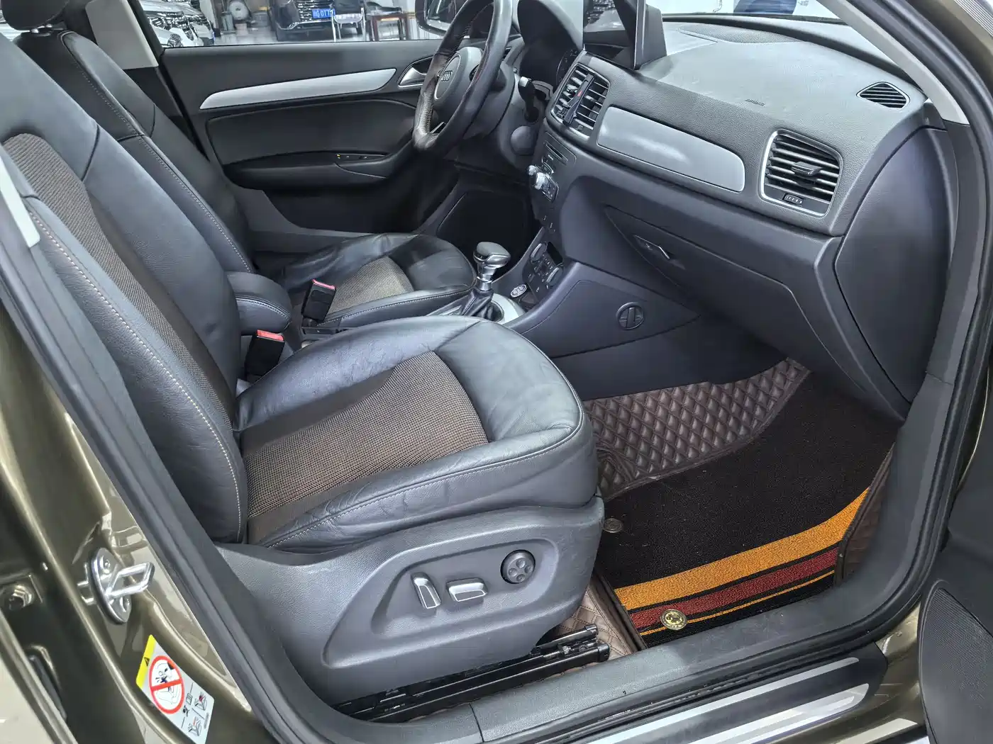 Audi Q3 2018 30th Anniversary Edition 30 TFSI Fashion фото 12