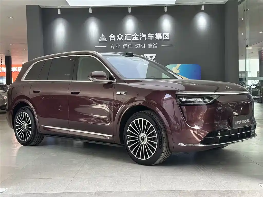 AITO Wenjie AITO M8 2025 Model Extended Range Ultra Edition 53.4kWh 5-Seater фото 3