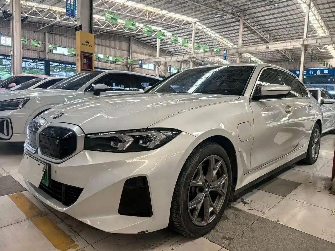 BMW i3 2024 eDrive 35 L