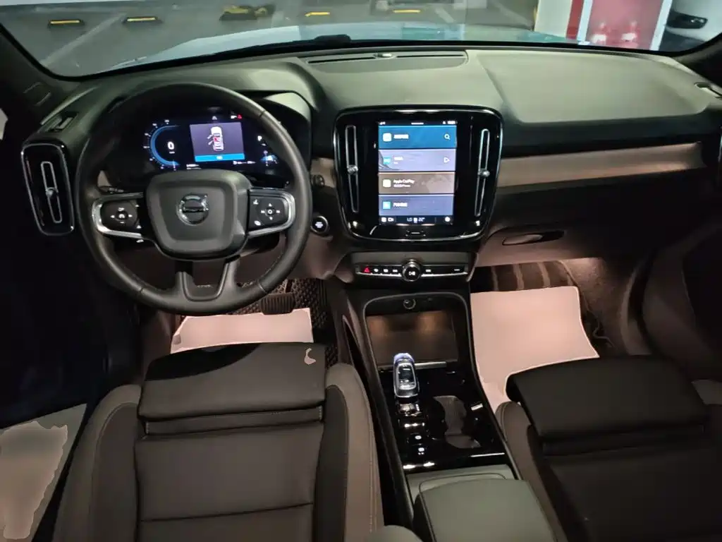 Volvo XC40 2024 2024 B3 Smart Elite Luxury Edition
