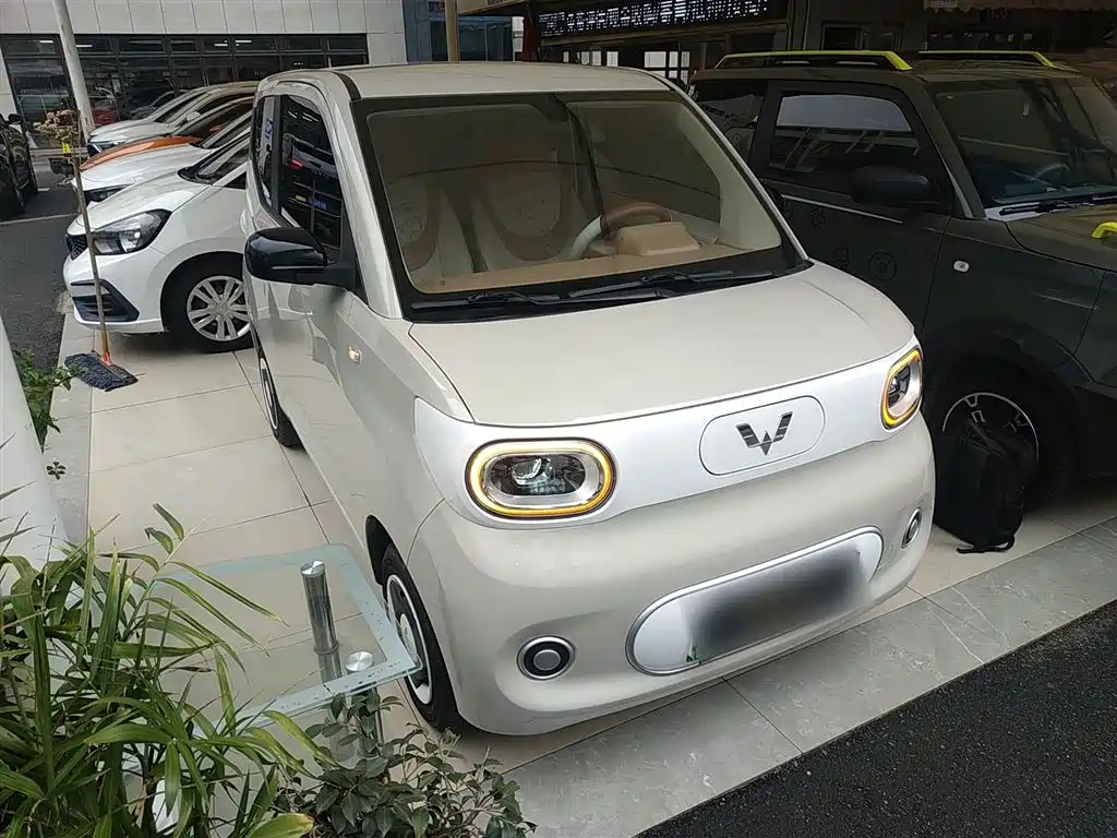 WULING AUTOMOBILE HONGGUANG MINIEV