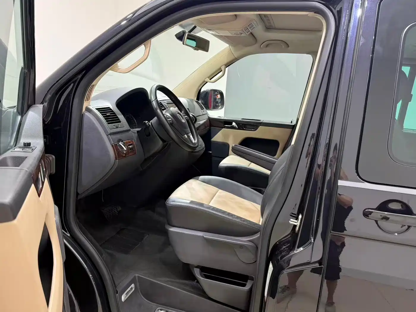Volkswagen Multivan 2016 2012 2.0TSI 4WD Premium
