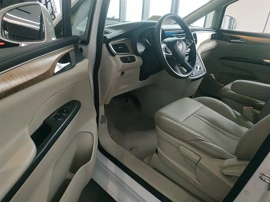 Buick GL8 2017 ES 28T Comfort Type China V фото 16