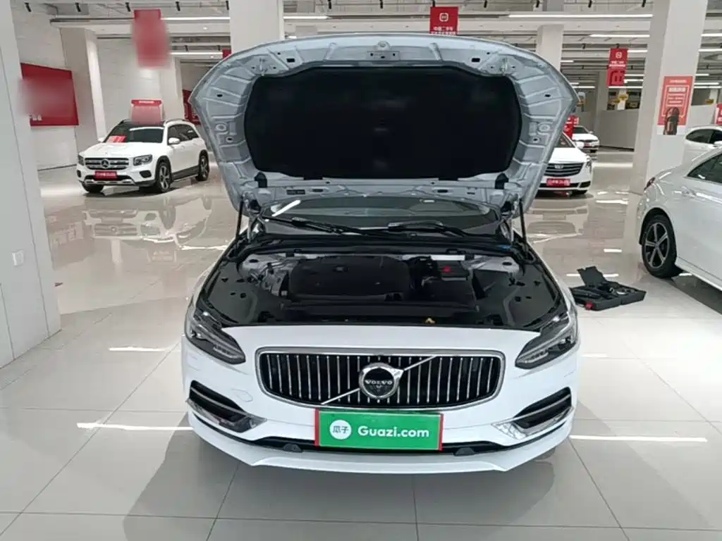 Фото 20 - Volvo S90